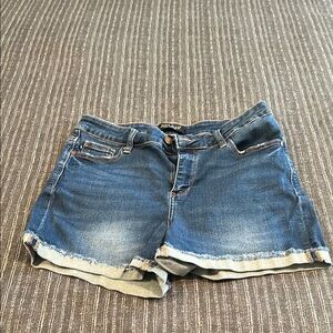 Like new Judy Blue Jean Shorts